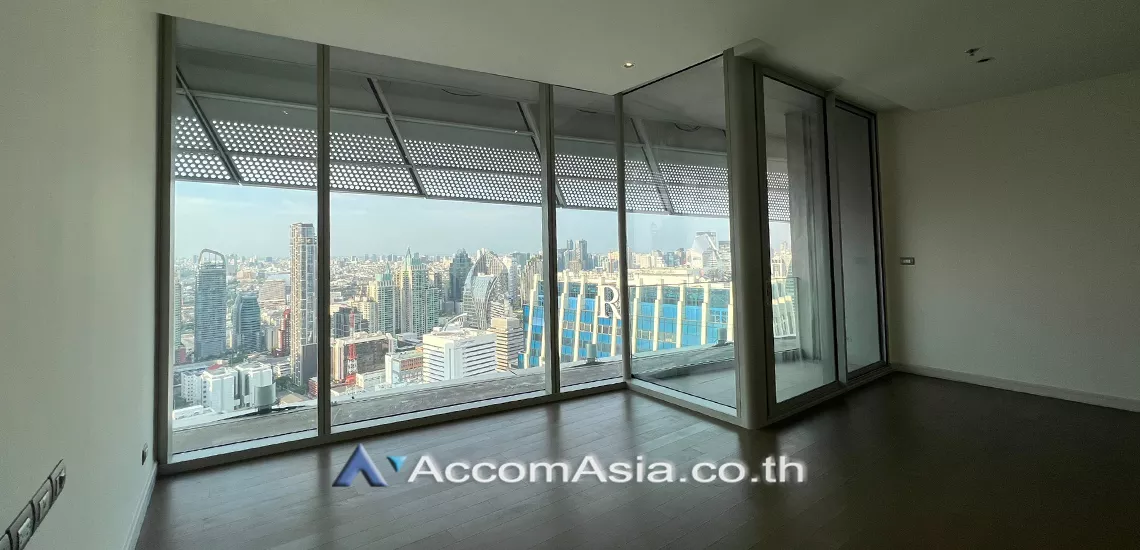 unit 2 Bedrooms  Condominium For Rent in Ploenchit, Bangkok  near BTS Ratchadamri (AA28049)