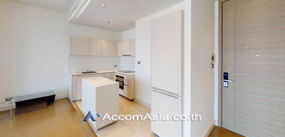 unit 2 Bedrooms  Condominium For Sale in Ploenchit, Bangkok  near BTS Ratchadamri (AA28053)
