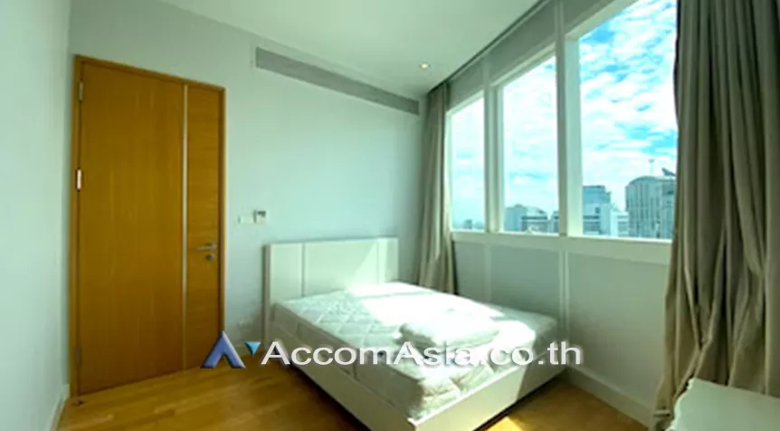 unit 2 Bedrooms  Condominium For Rent in Sukhumvit, Bangkok  near BTS Asok - MRT Sukhumvit (AA28064)