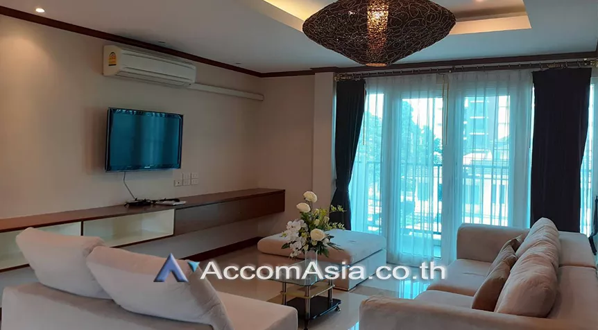 Pet friendly |  3 Bedrooms  Apartment For Rent in Sukhumvit, Bangkok  near BTS Ekkamai (AA28067)