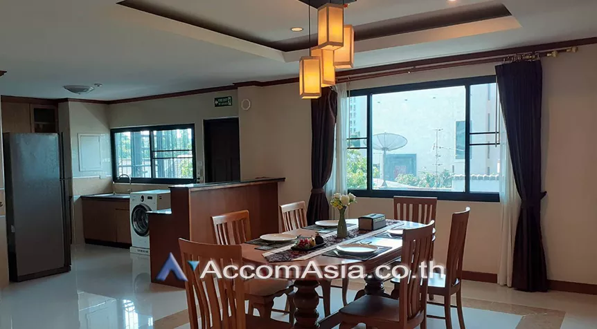 unitPet friendly |  3 Bedrooms  Apartment For Rent in Sukhumvit, Bangkok  near BTS Ekkamai (AA28067)