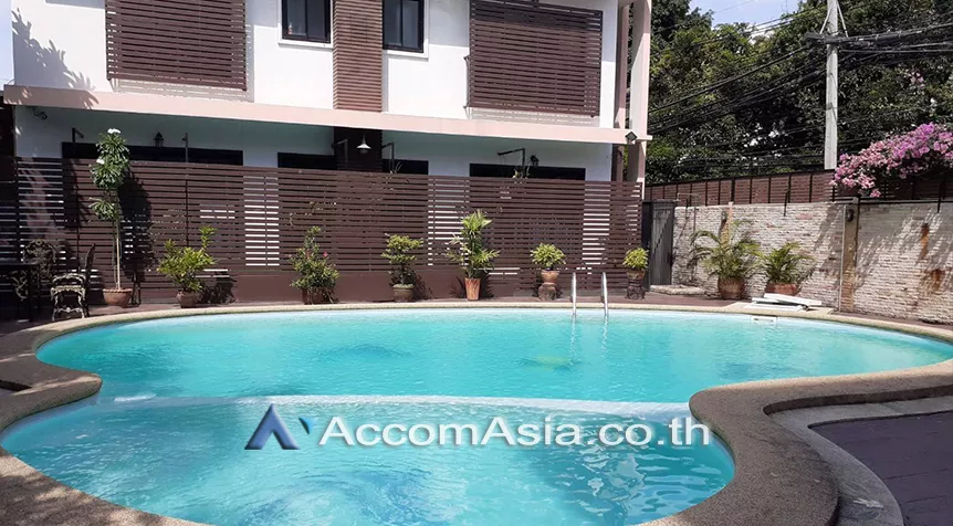 8  3 br Apartment For Rent in Sukhumvit ,Bangkok BTS Ekkamai at Spacious Unique AA28067