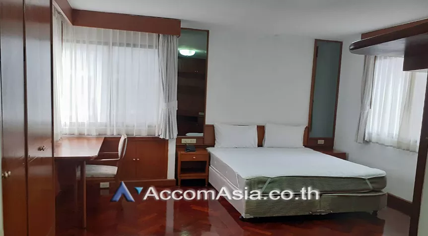 8  3 br Apartment For Rent in Sukhumvit ,Bangkok BTS Nana at Perfect for Pet lovers Apartment, near NIST Intl AA28071