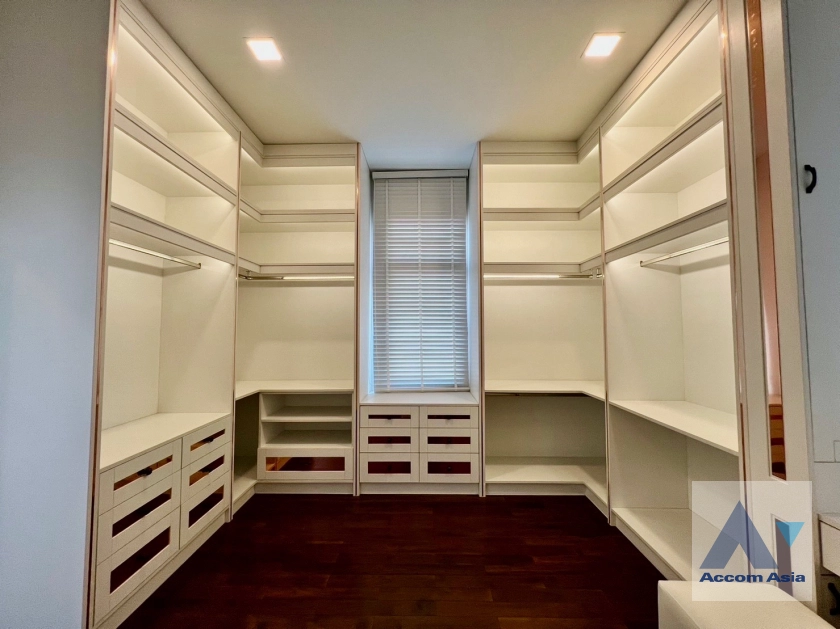 13  5 br House for rent and sale in Pattanakarn ,Bangkok BTS Punnawithi - BTS Udomsuk at The Palazzo Srinakarin AA28073