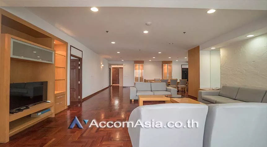 unit 3 Bedrooms  Apartment For Rent & Sale in Sukhumvit, Bangkok  near BTS Phrom Phong (AA28079)