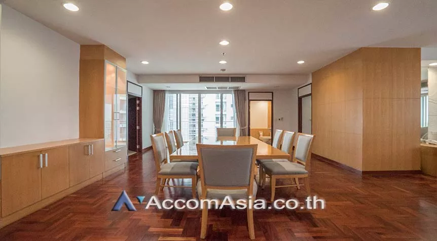 unit 3 Bedrooms  Apartment For Rent & Sale in Sukhumvit, Bangkok  near BTS Phrom Phong (AA28079)