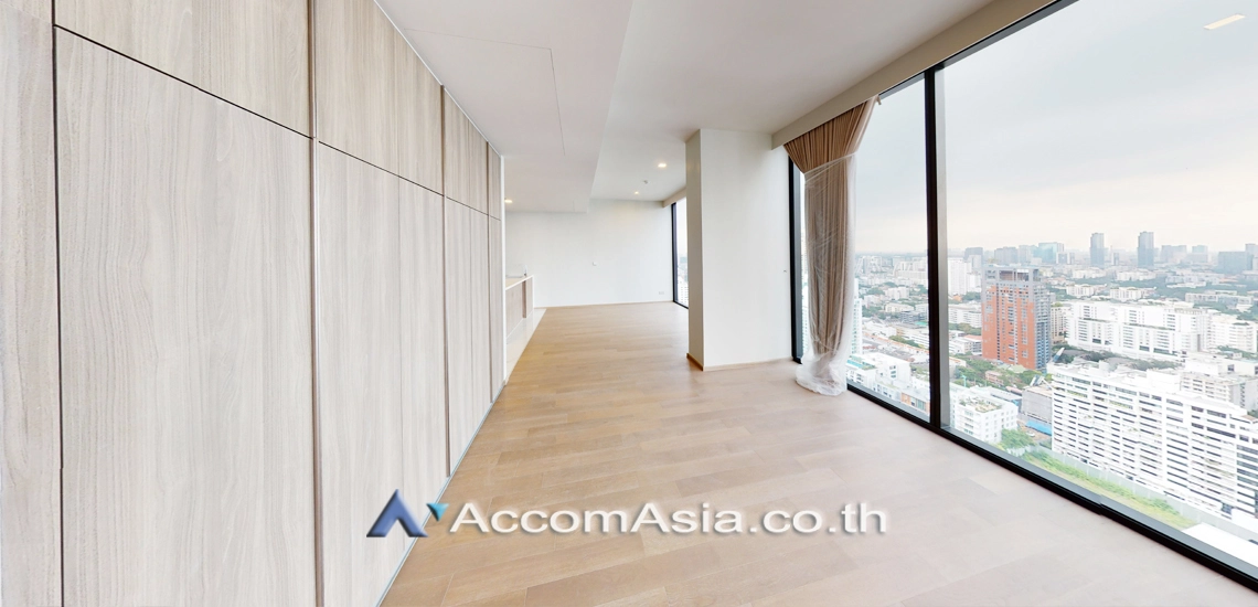  3 Bedrooms  Condominium For Rent in Sukhumvit, Bangkok  near BTS Asok - MRT Sukhumvit (AA28095)