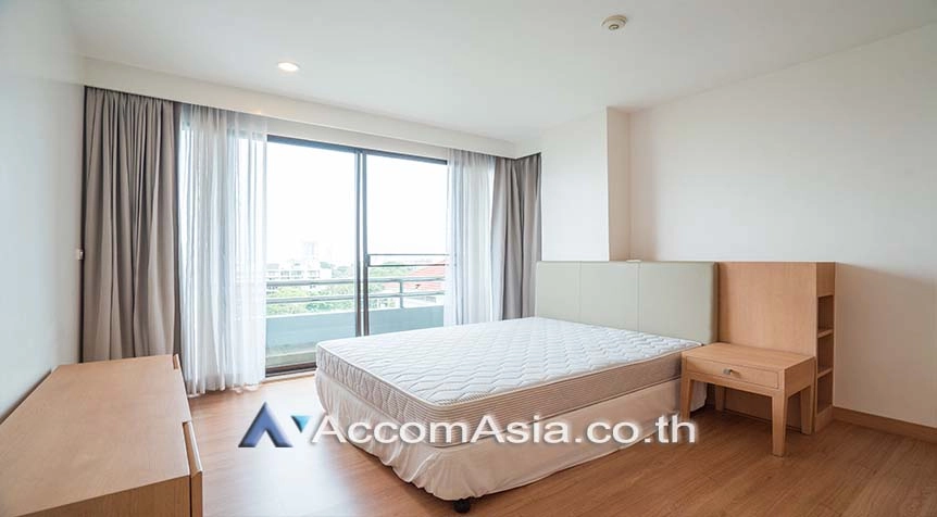 6  2 br Apartment For Rent in Sukhumvit ,Bangkok BTS Ekkamai at High-Rise Living with a Large Balcony Apartment in Ekkamai AA28096
