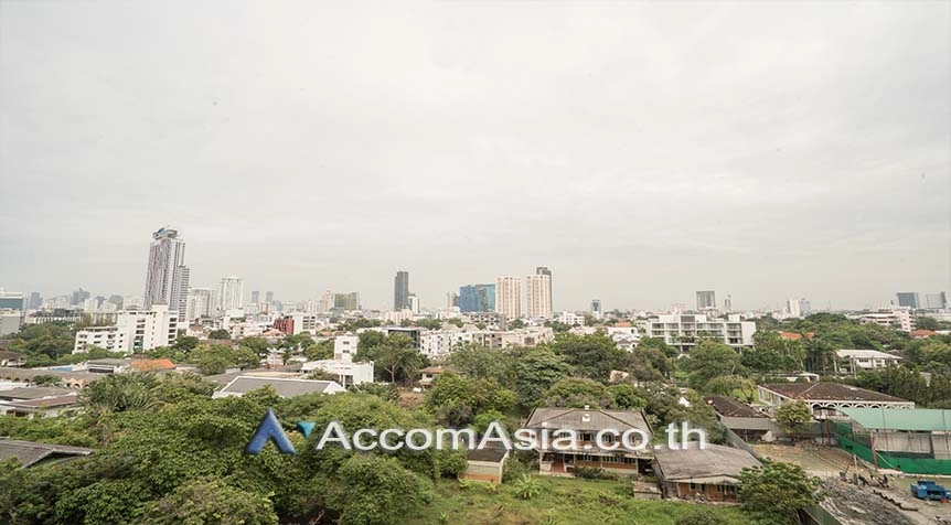 10  2 br Apartment For Rent in Sukhumvit ,Bangkok BTS Ekkamai at High-Rise Living with a Large Balcony Apartment in Ekkamai AA28096