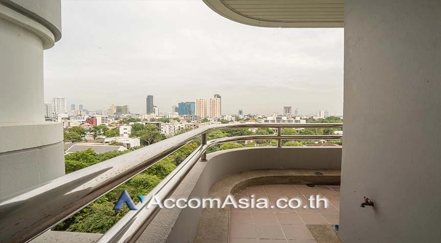 9  2 br Apartment For Rent in Sukhumvit ,Bangkok BTS Ekkamai at High-Rise Living with a Large Balcony Apartment in Ekkamai AA28096
