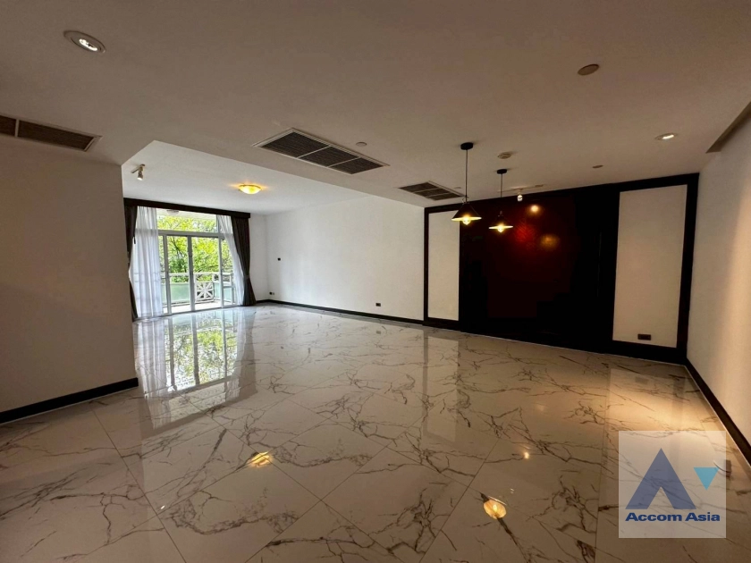 unitPet friendly |  2 Bedrooms  Condominium For Rent in Ploenchit, Bangkok  near BTS Ploenchit (AA28098)