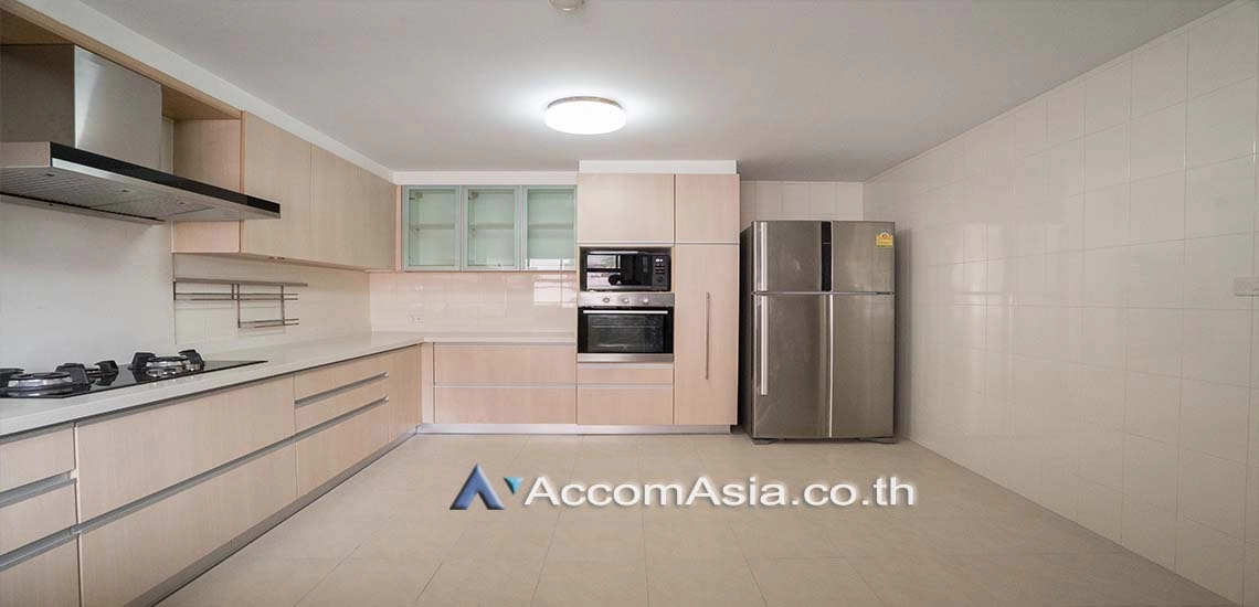 Big Balcony, Pet friendly |  3 Bedrooms  Apartment For Rent in Sukhumvit, Bangkok  near BTS Asok - MRT Sukhumvit (AA28099)