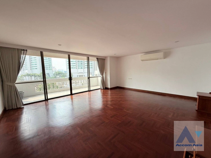 unitBig Balcony, Pet friendly |  3 Bedrooms  Apartment For Rent in Sukhumvit, Bangkok  near BTS Asok - MRT Sukhumvit (AA28099)
