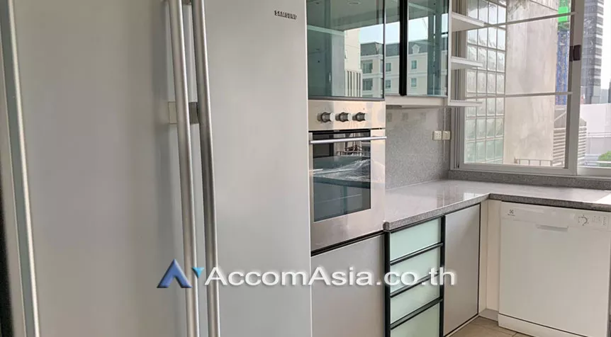unitDuplex Condo |  4 Bedrooms  Apartment For Rent in Sukhumvit, Bangkok  near BTS Thong Lo (AA28104)