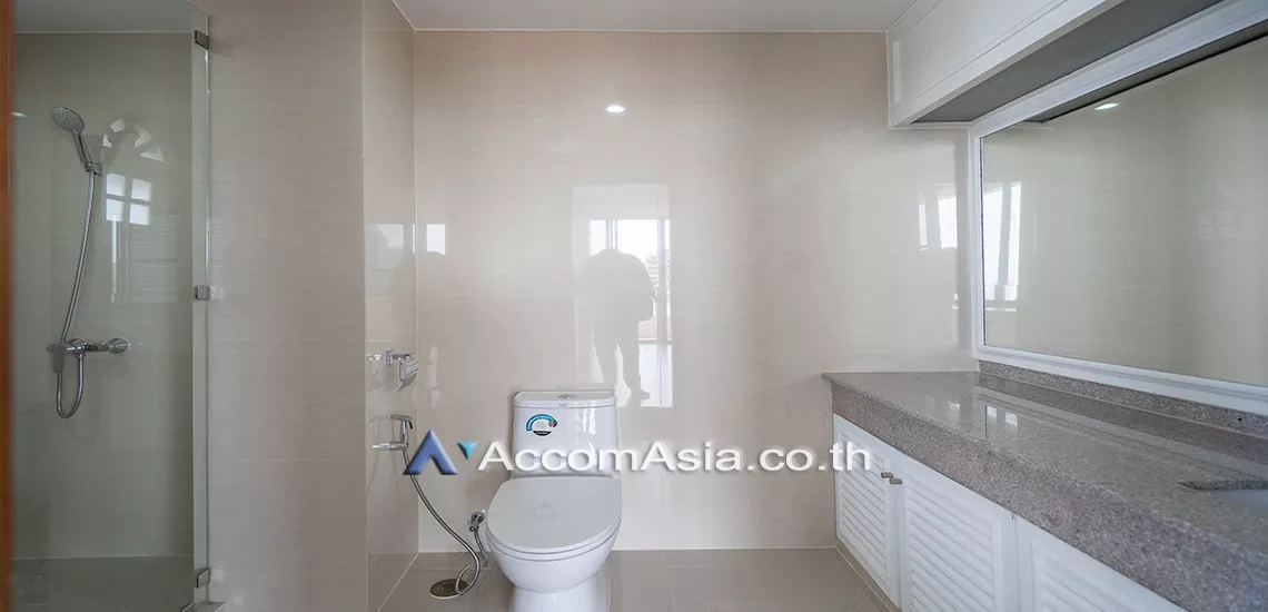 21  4 br Apartment For Rent in Sukhumvit ,Bangkok BTS Asok - MRT Sukhumvit at Spacious space with a cozy AA28122