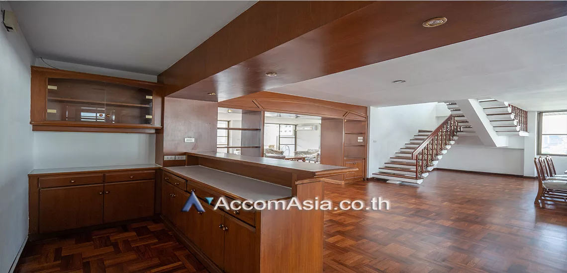 6  4 br Apartment For Rent in Sukhumvit ,Bangkok BTS Asok - MRT Sukhumvit at Spacious space with a cozy AA28122