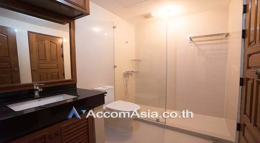 10  3 br Apartment For Rent in Sukhumvit ,Bangkok BTS Asok - MRT Sukhumvit at Spacious space with a cozy AA28123