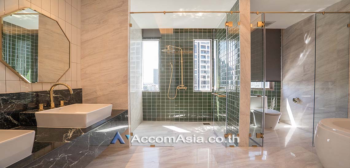 15  3 br Apartment For Rent in Sukhumvit ,Bangkok BTS Thong Lo at Relaxing Balcony - Walk to BTS AA28125