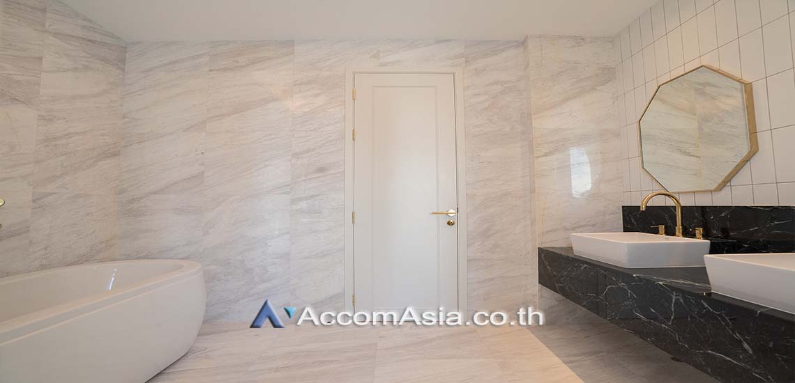16  3 br Apartment For Rent in Sukhumvit ,Bangkok BTS Thong Lo at Relaxing Balcony - Walk to BTS AA28125