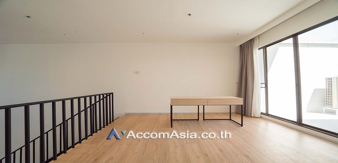 8  3 br Apartment For Rent in Sukhumvit ,Bangkok BTS Thong Lo at Relaxing Balcony - Walk to BTS AA28125