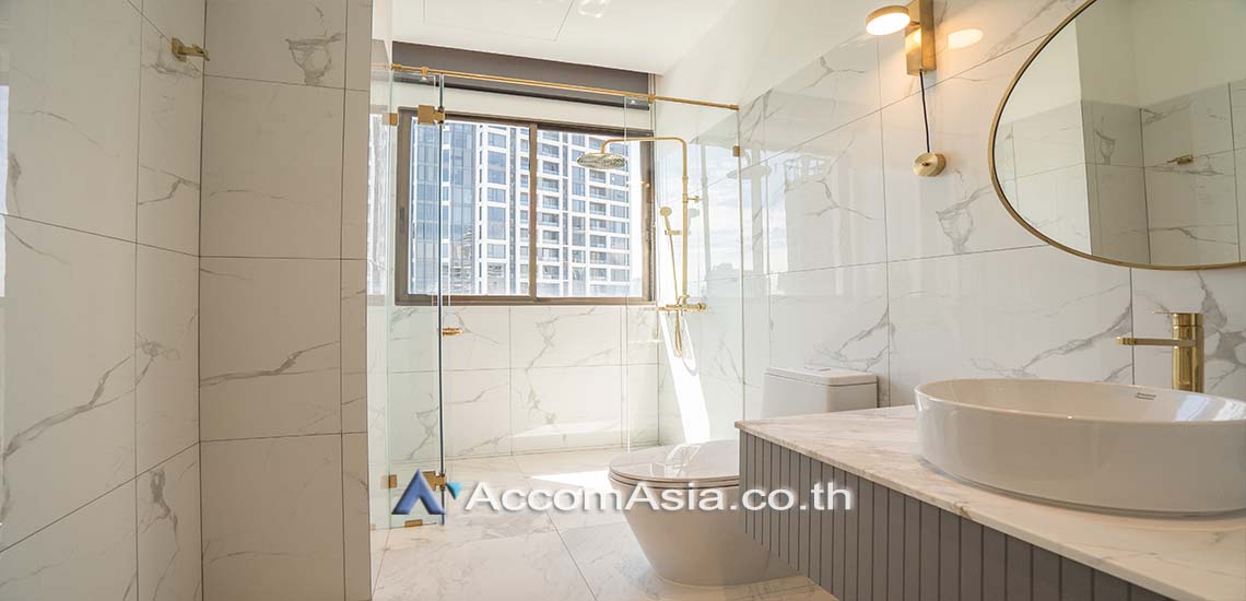 18  3 br Apartment For Rent in Sukhumvit ,Bangkok BTS Thong Lo at Relaxing Balcony - Walk to BTS AA28125