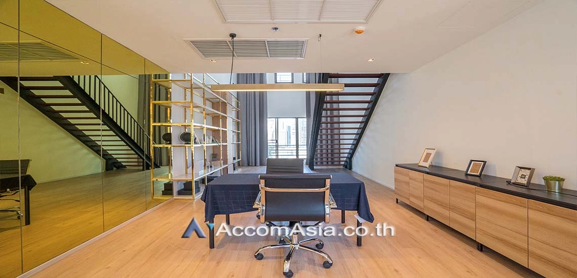 Duplex Condo, Penthouse |  3 Bedrooms  Apartment For Rent in Sukhumvit, Bangkok  near BTS Thong Lo (AA28125)