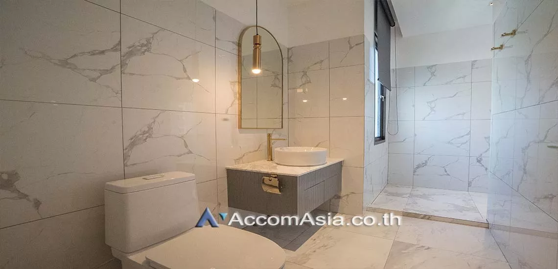 10  3 br Apartment For Rent in Sukhumvit ,Bangkok BTS Thong Lo at Relaxing Balcony - Walk to BTS AA28126