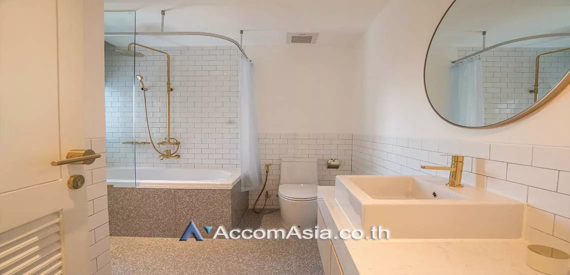 8  2 br Apartment For Rent in Sukhumvit ,Bangkok BTS Thong Lo at Relaxing Balcony - Walk to BTS AA28127