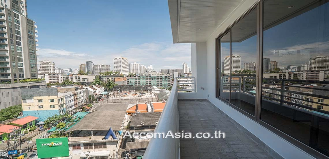 unit 3 Bedrooms  Apartment For Rent & Sale in Sukhumvit, Bangkok  near BTS Thong Lo (AA28127)