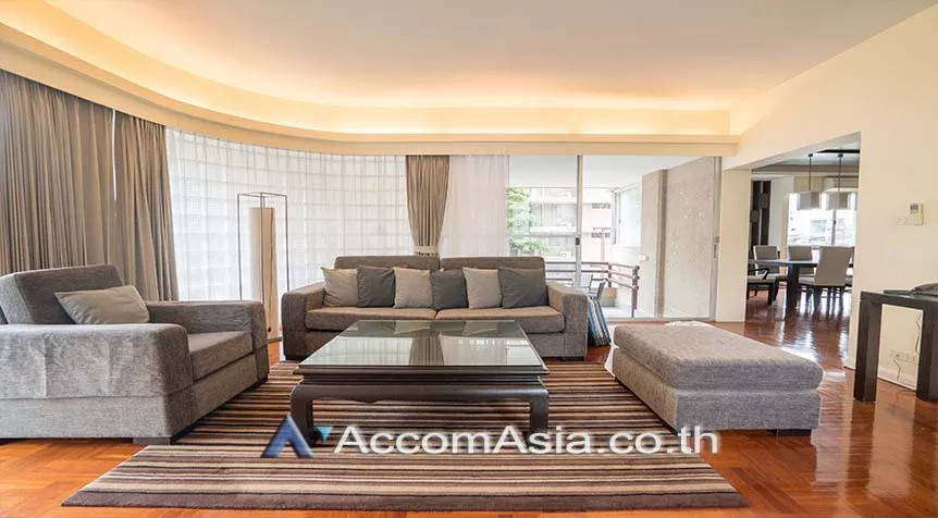Big Balcony |  4 Bedrooms  Apartment For Rent in Sukhumvit, Bangkok  near BTS Nana (AA28130)