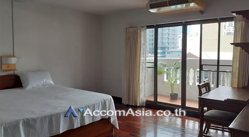 unit 3 Bedrooms  Apartment For Rent in Sukhumvit, Bangkok  near BTS Nana (AA28131)
