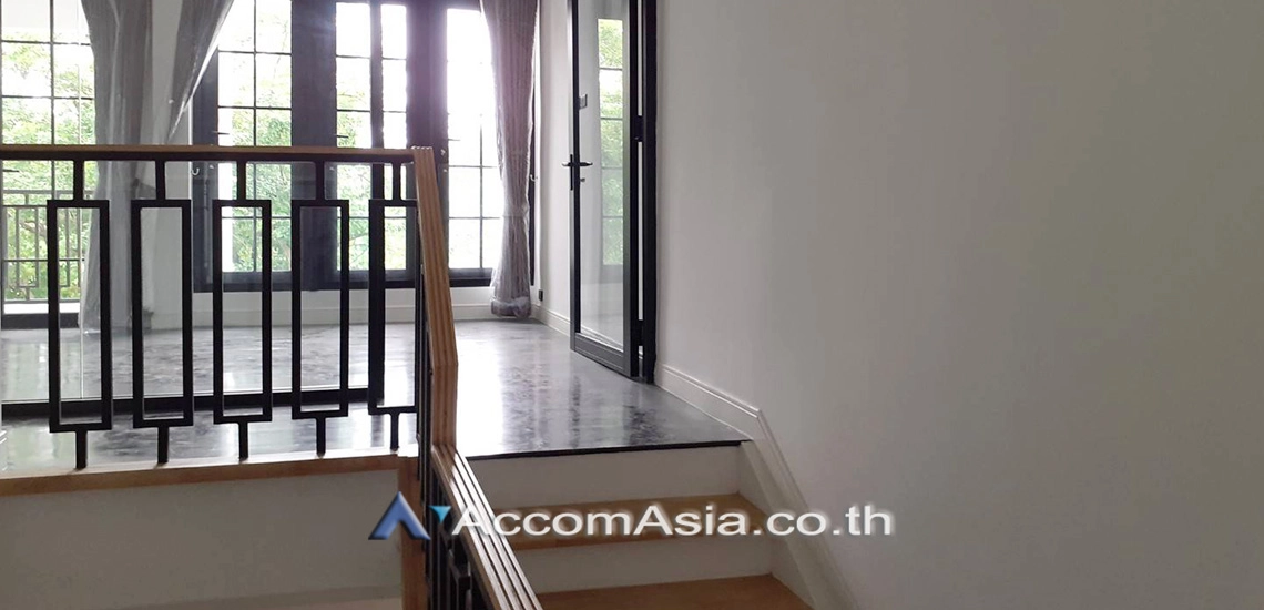 9  5 br House For Rent in Pattanakarn ,Bangkok BTS On Nut at Panya Pattanakarn Village AA28147