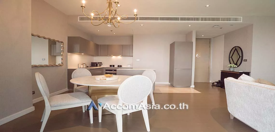  2 Bedrooms  Apartment For Rent in Ploenchit, Bangkok  near BTS Chitlom (AA28152)