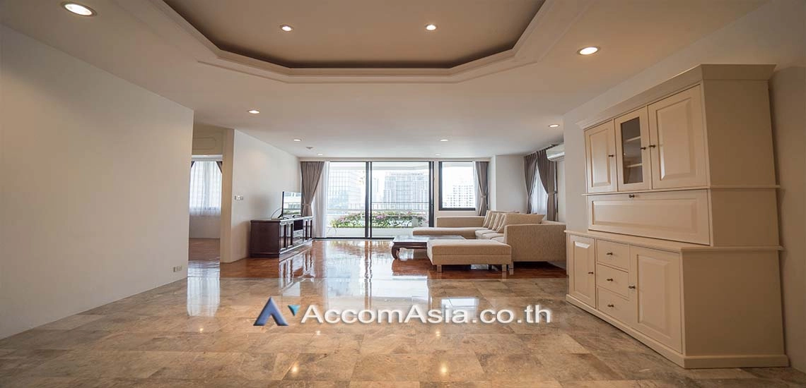 unitPet friendly |  3 Bedrooms  Apartment For Rent & Sale in Silom, Bangkok  near BTS Chong Nonsi (AA28156)