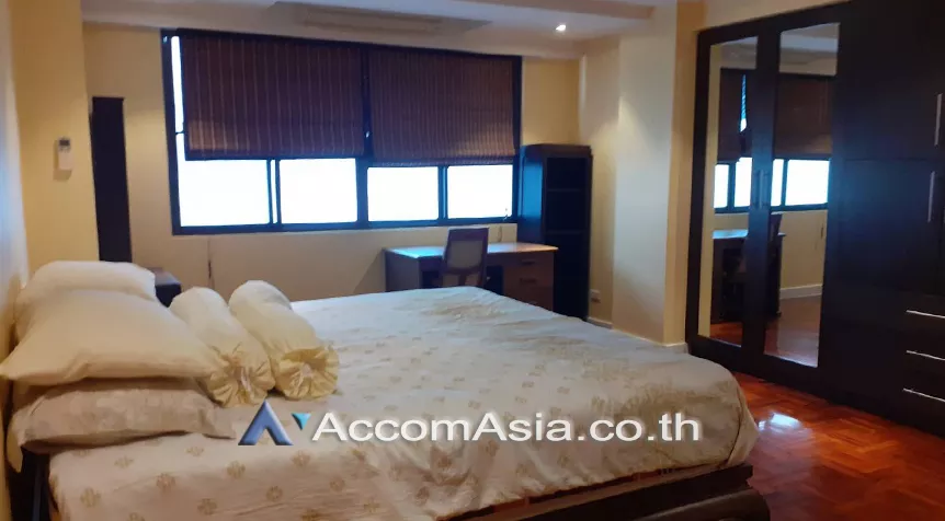 unit 3 Bedrooms  Condominium For Rent in Sukhumvit, Bangkok  near BTS Phrom Phong (24267)