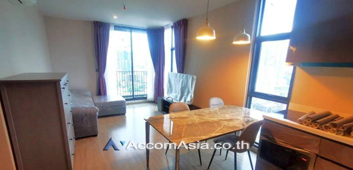 unit 2 Bedrooms  Condominium For Rent in Sukhumvit, Bangkok  near BTS Ekkamai (AA28157)