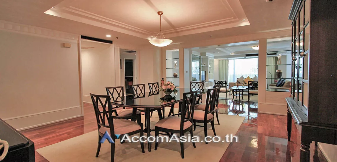 Pet friendly |  Charming view of Sukhumvit Apartment  3 Bedroom for Rent BTS Nana in Sukhumvit Bangkok