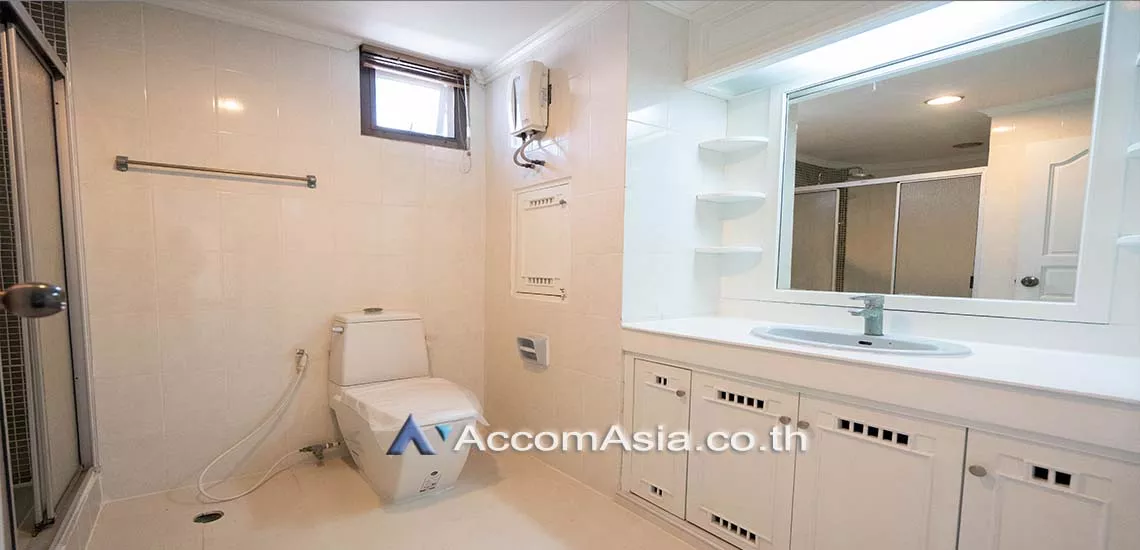 9  3 br Apartment For Rent in Sukhumvit ,Bangkok BTS Phrom Phong at Pet friendly - High rise Apartment AA28161