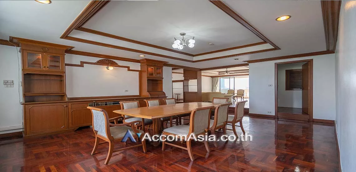  1  3 br Apartment For Rent in Sukhumvit ,Bangkok BTS Phrom Phong at Pet friendly - High rise Apartment AA28161