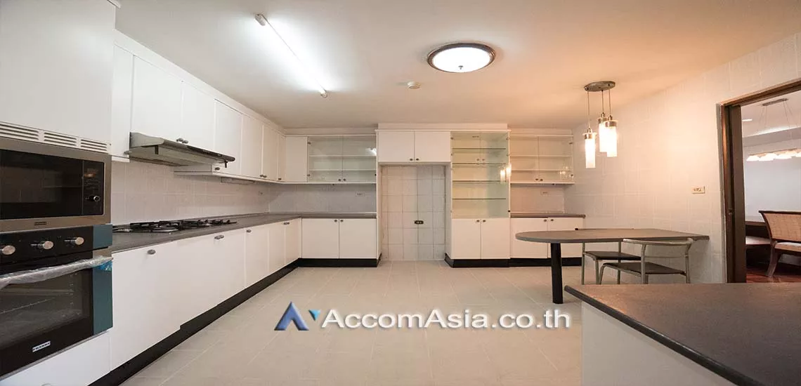 4  3 br Apartment For Rent in Sukhumvit ,Bangkok BTS Phrom Phong at Pet friendly - High rise Apartment AA28163