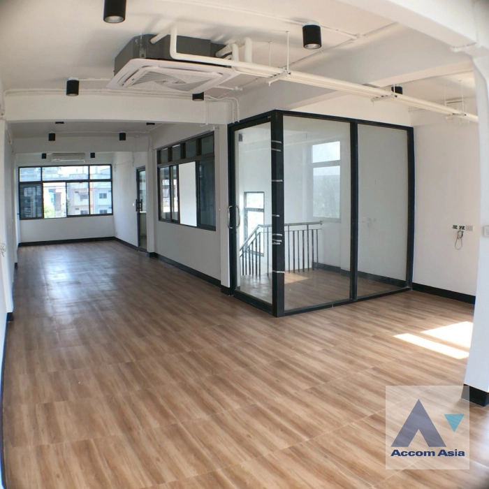 6  5 br House For Rent in Sukhumvit ,Bangkok BTS Bang Chak AA28171