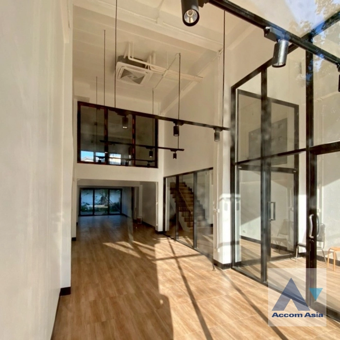 unitHome Office |  5 Bedrooms  House For Rent in Sukhumvit, Bangkok  near BTS Bang Chak (AA28171)