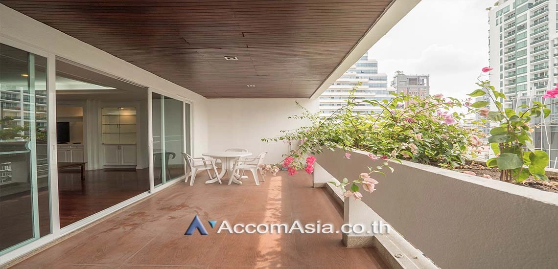  3 Bedrooms  Apartment For Rent in Sukhumvit, Bangkok  near BTS Asok - MRT Phetchaburi - MRT Sukhumvit (AA28175)