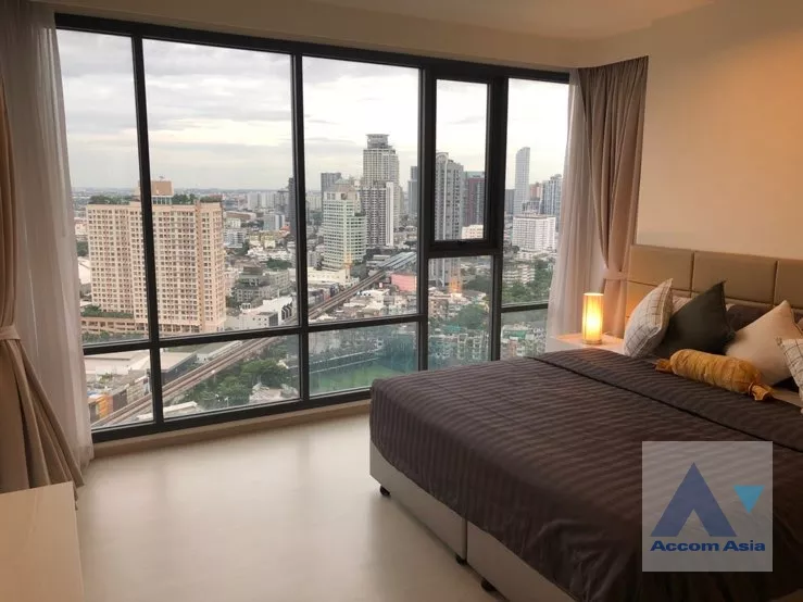 unitRhythm Sukhumvit 42 Condominium