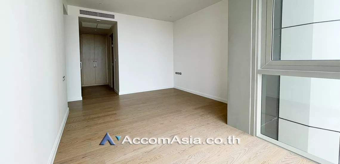 11  3 br Condominium For Sale in Charoen Nakhon ,Bangkok BTS Krung Thon Buri at Magnolias Waterfront Residences AA28178