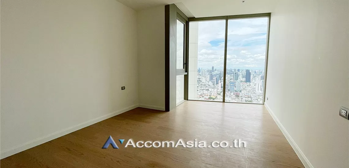 8  3 br Condominium For Sale in Charoen Nakhon ,Bangkok BTS Krung Thon Buri at Magnolias Waterfront Residences AA28178