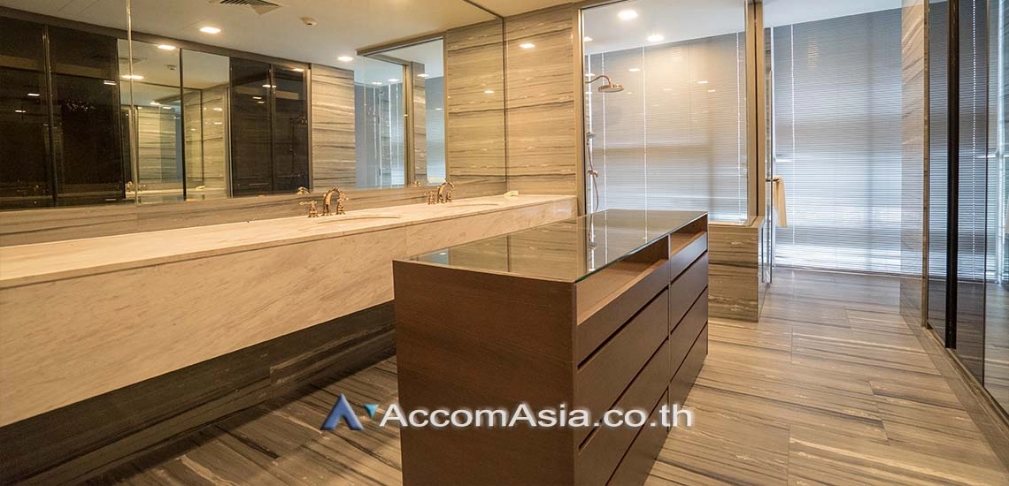 unitPet friendly |  3 Bedrooms  Condominium For Rent & Sale in Sukhumvit, Bangkok  near BTS Phrom Phong (AA28187)