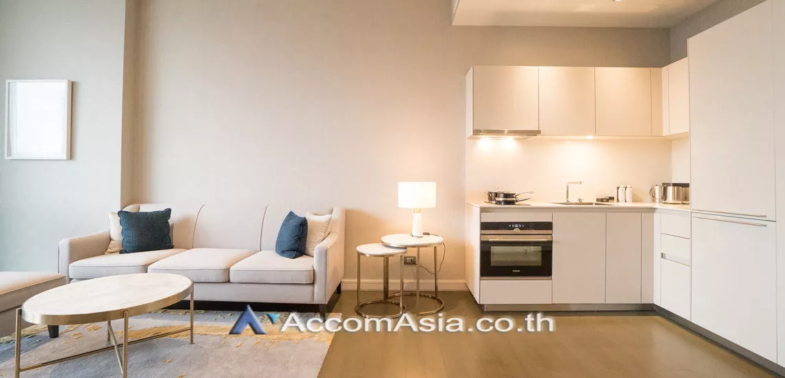  1 Bedroom  Apartment For Rent in Ploenchit, Bangkok  near BTS Ratchadamri (AA28192)