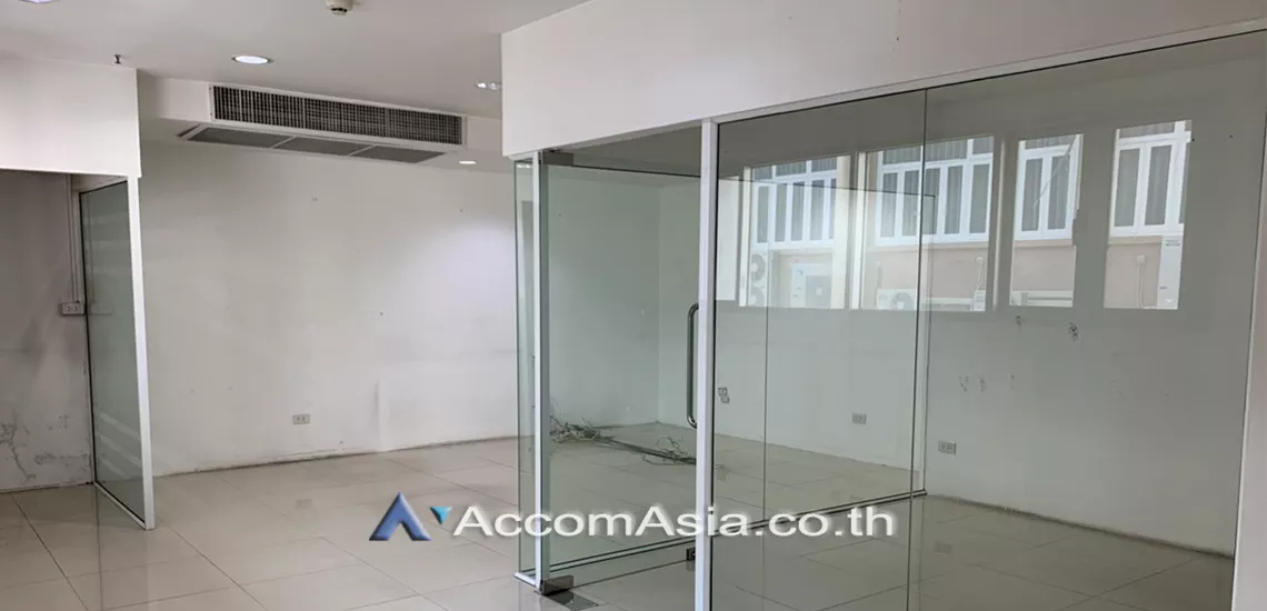  1  Office Space For Rent in Sukhumvit ,Bangkok BTS Nana at The Trendy Sukhumvit 13 AA28200