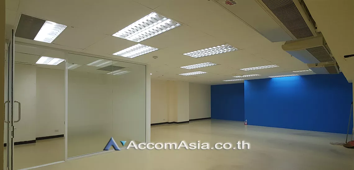   Office space  for Rent BTS Nana in Sukhumvit Bangkok